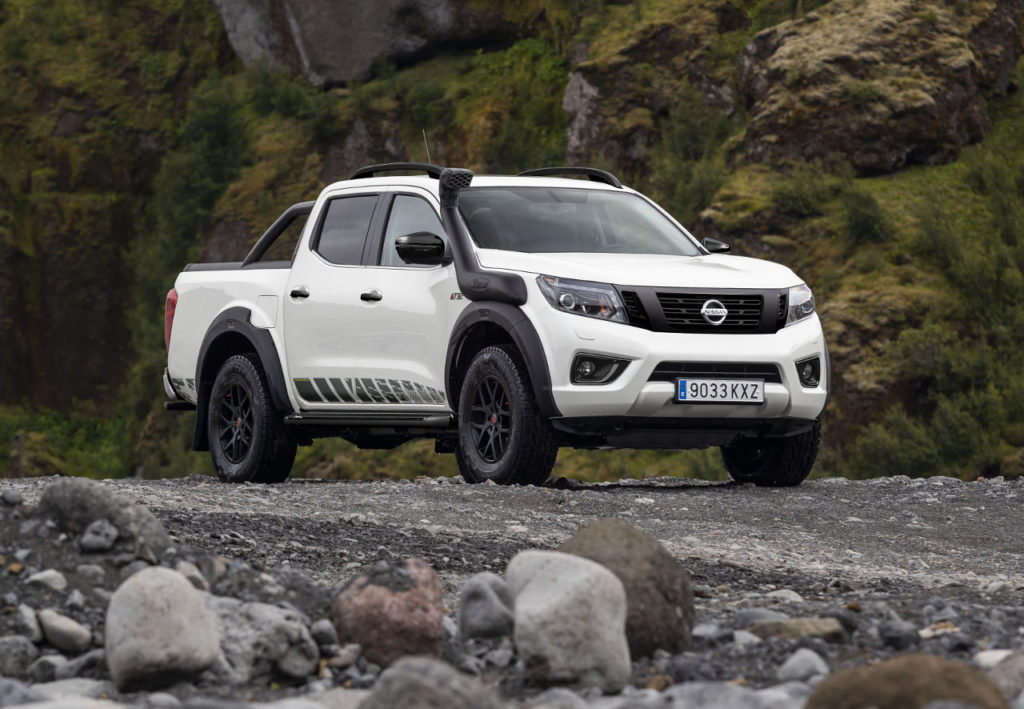 Nuevas versiones del Nissan Navara: OFF-ROADER AT32